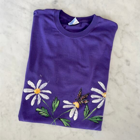 Hanes Tops - Vintage Purple T Shirt with Hand Painted Daisy Flowers and Butterfly / XL